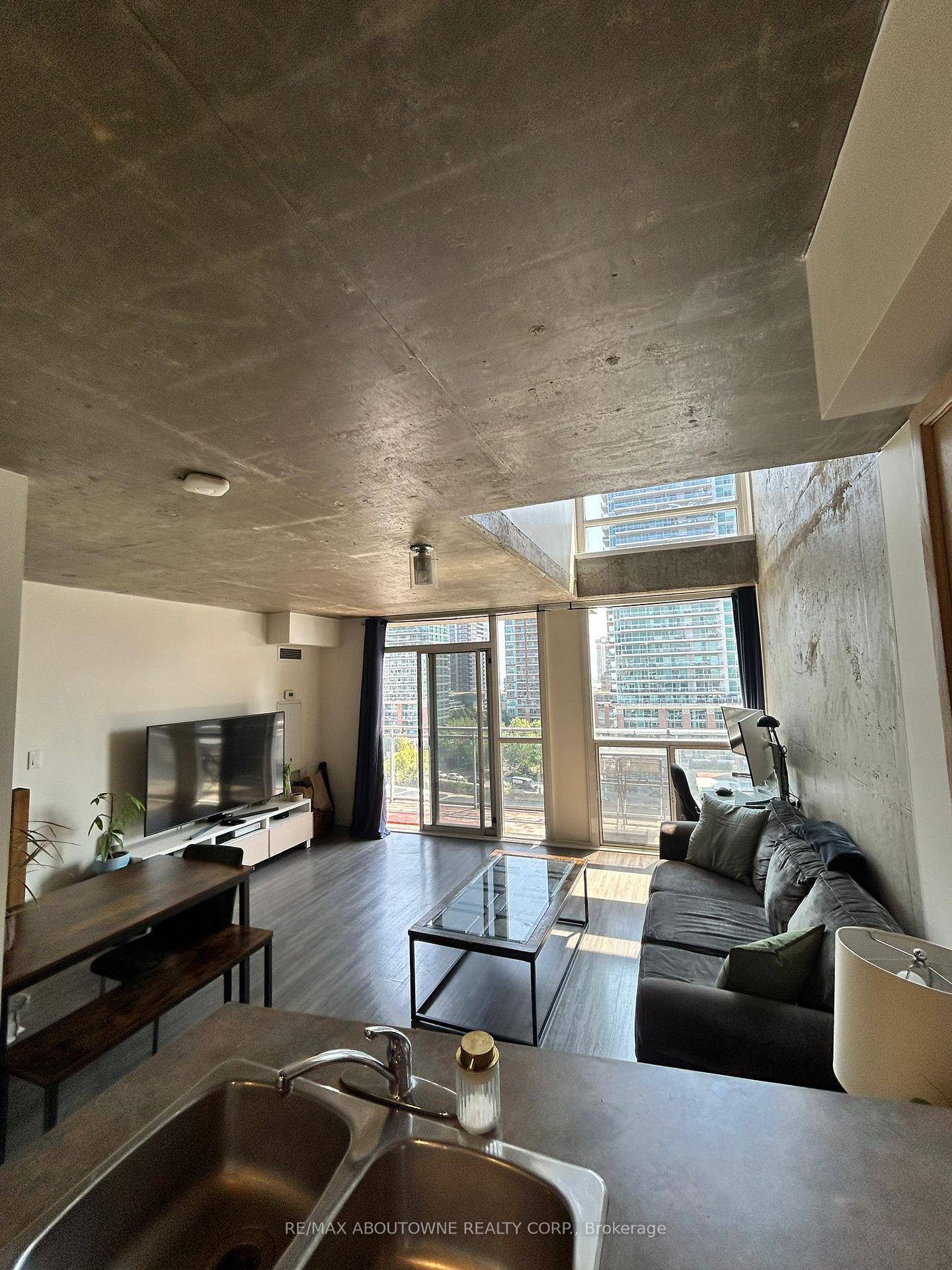 Welcome to Electra Lofts !