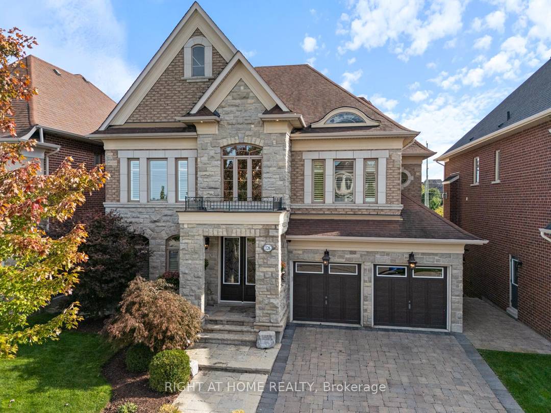 Meticulously maintained, resort style living in South Aurora's prestigious Grand Chateaus.