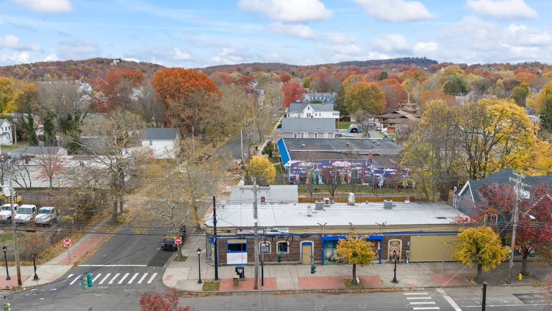 Discover an exceptional commercial property offering 4, 507 square feet of versatile space.