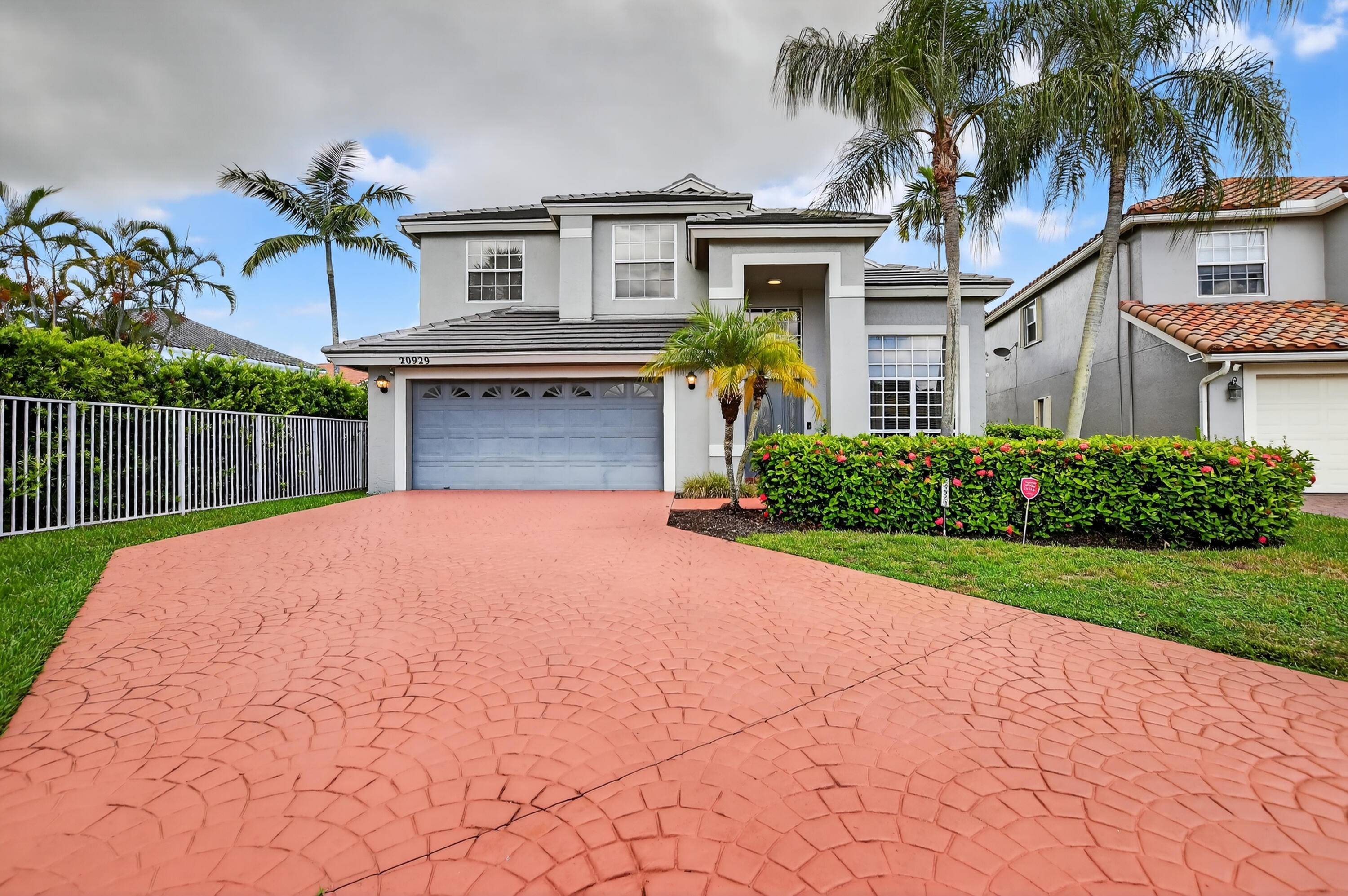 Your dream Boca Raton lifestyle starts here !