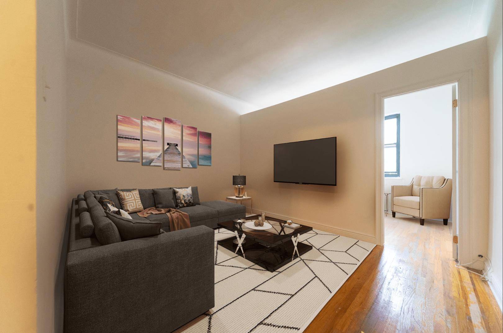 Move into this spacious 2 bedroom in Murray Hill !