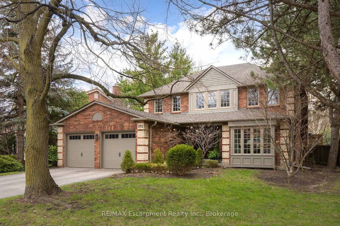 Tucked into one of Oakville's sought after neighbourhoods, 392 Aspen Forest Drive is a home professionally and thoughtfully reimagined through a complete renovation where every detail reflects craftsmanship, comfort, and ...