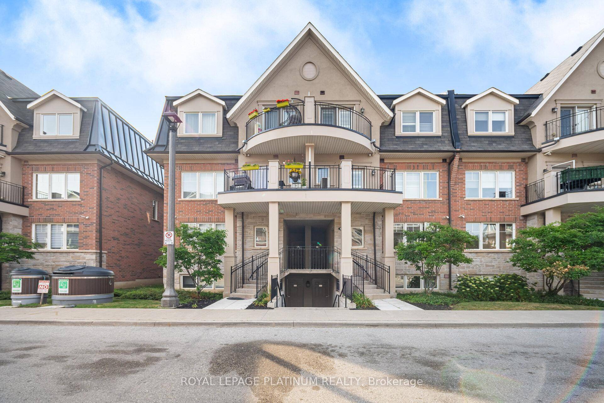 Premium Luxury 3 Bedrooms Ground Floor Stacked Townhouse With 2 Full Baths, 1 Parking amp ; Large Private Terrace Located In Oakville's Highly Sought After West Oak Trails Neighbourhood !