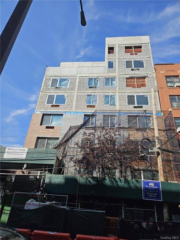 Unlocking Potential 883 Bryant Ave in Thriving Hunts Point Hunts Point, located in the Bronx, New York, is experiencing remarkable growth and transformation.