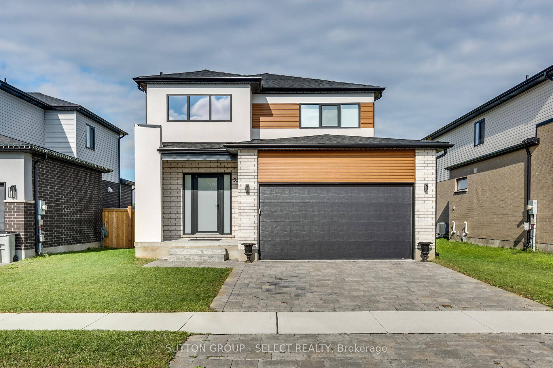 Like new home for lease in quiet neighbourhood, close to amenities and highway access.