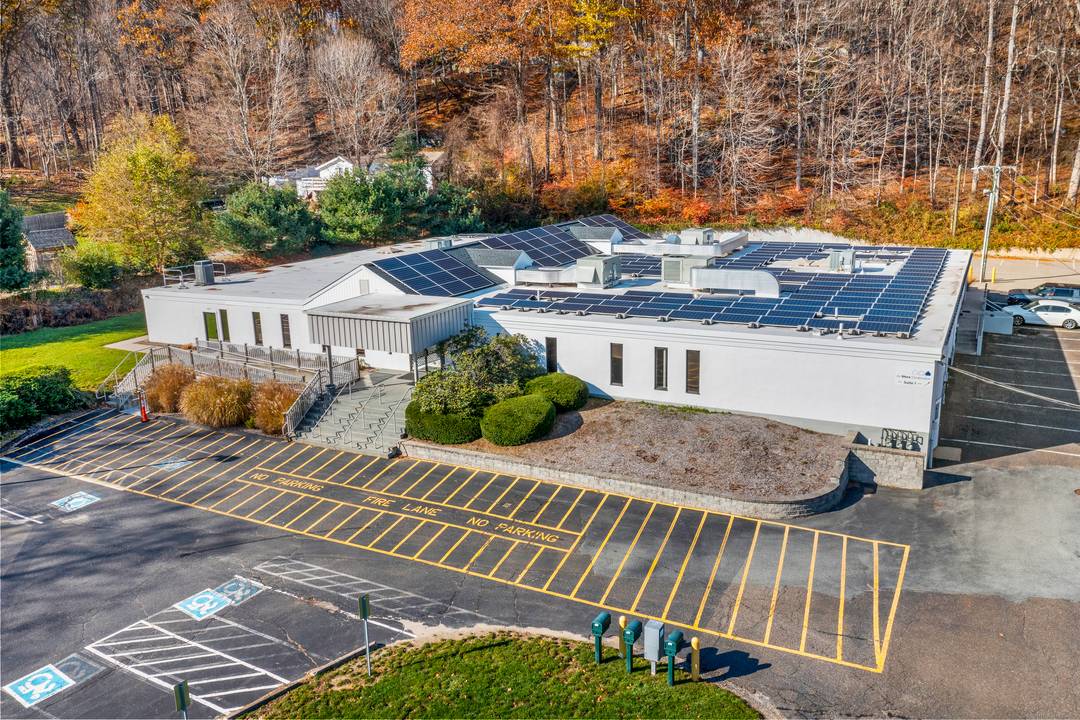 ADA compliant, sprinklers, solar, extremely efficient building, 600 amp, 3 Phase.