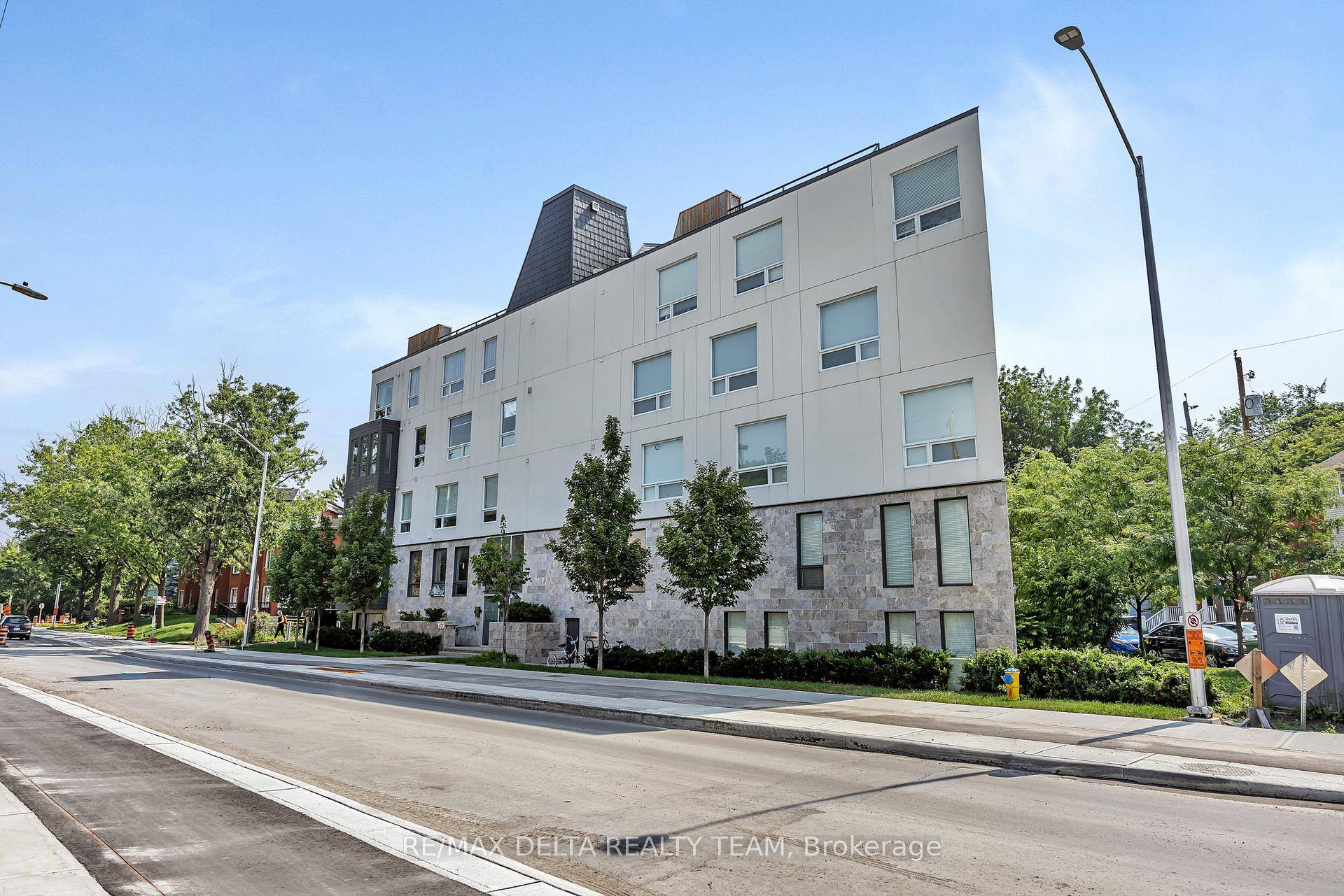 Rare Opportunity in Prime Ottawa Location Steps from the Rideau Canal !