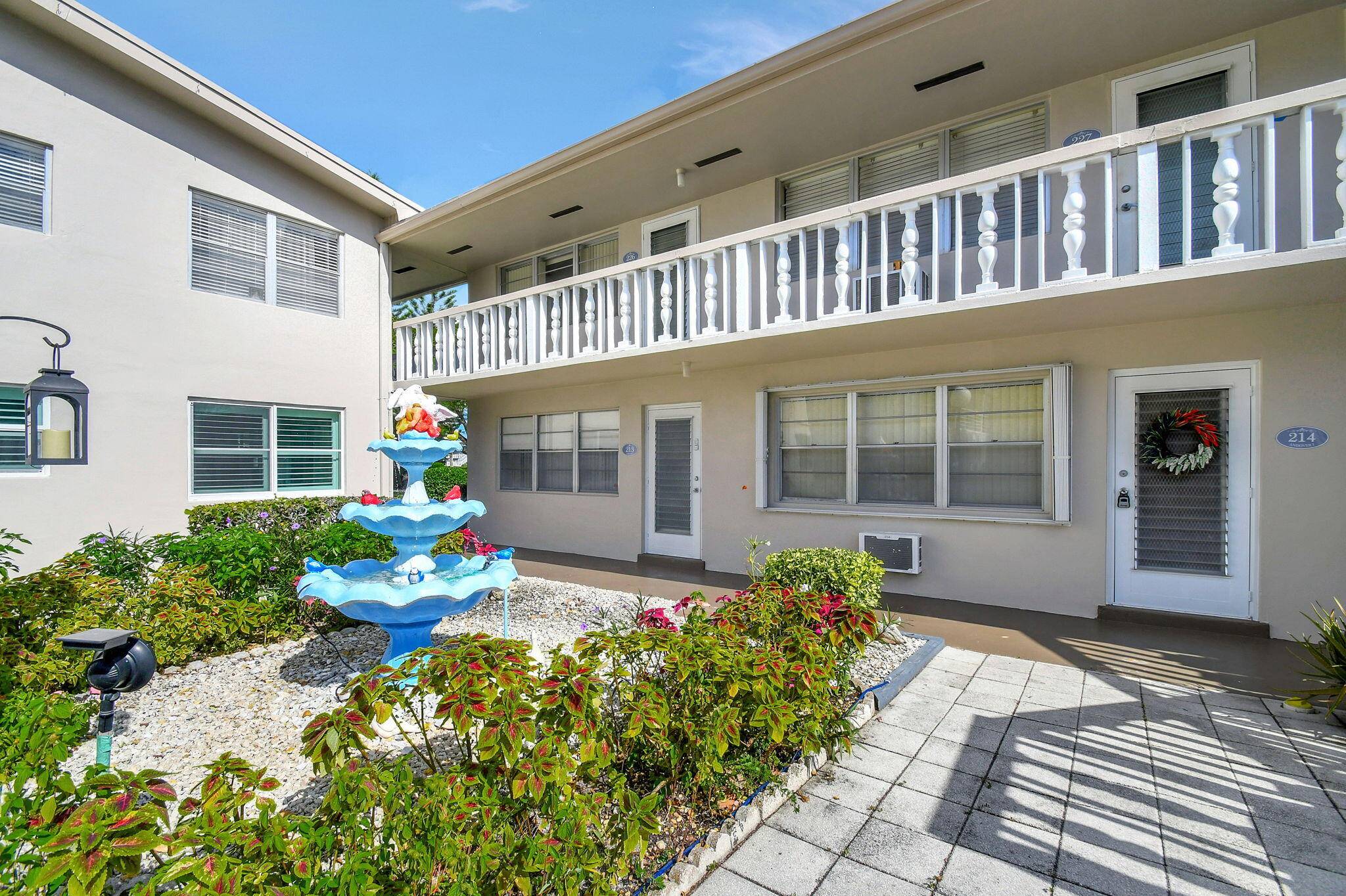 SAY HELLO TO THIS 1 BED 1 1 2 BATH CORNER FULLY FURNISHED UNIT ON SECOND FLOOR OF A GREAT BUILDING.