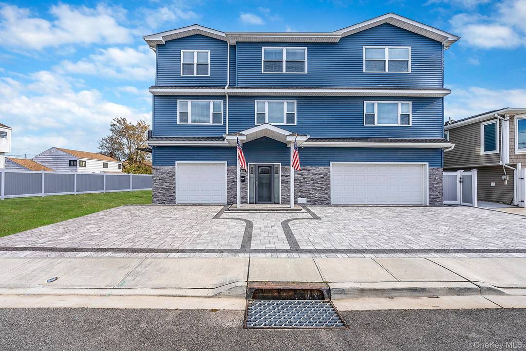 Stunning Waterfront Home with Canal Access amp ; Private Boat Slip Freeport, NY Welcome to your dream coastal retreat in the heart of Freeport close to beaches, dining, transportation and ...