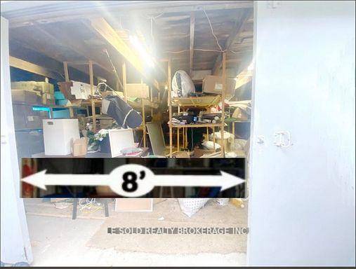 Warehouse workshop, even living for rent.