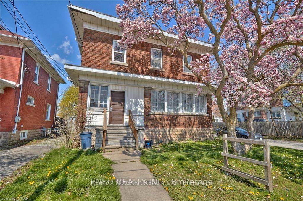 Great investment of a 10 plex only 6 mins drive from Clifford Hill in Niagara Falls.