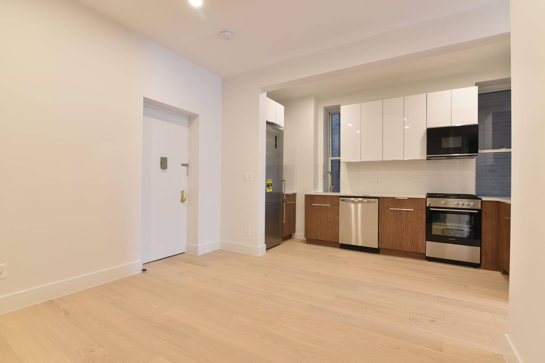 EV3294 Bedroom, 2 BathroomIntroducing The Newest Rental Collection in The East Village.