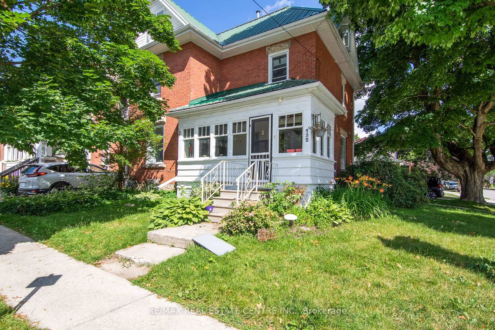This Fabulous 2 Unit Income Property Boasts Beautiful Curb Appeal Outside amp ; Modern Updated Finishes Thruout The Interior Of This Stately Home !