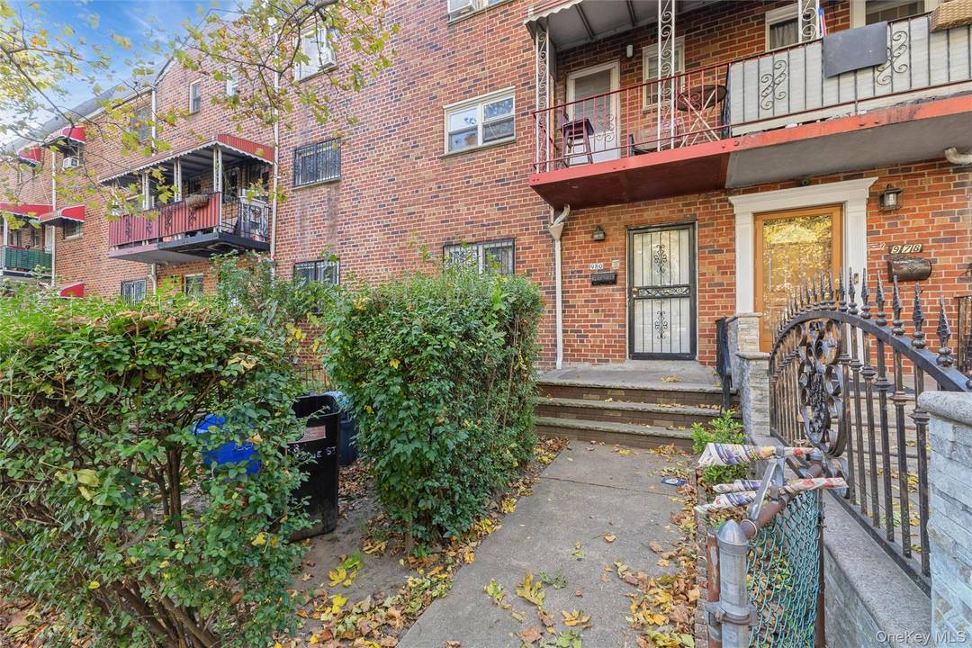 Two Family Duplex in Prime East New York Location Great Investment Opportunity !