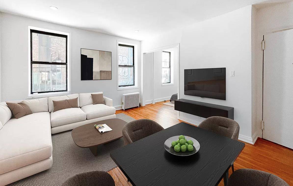 Spacious one bedroom apartment nestled in the heart of Gramercy Park !