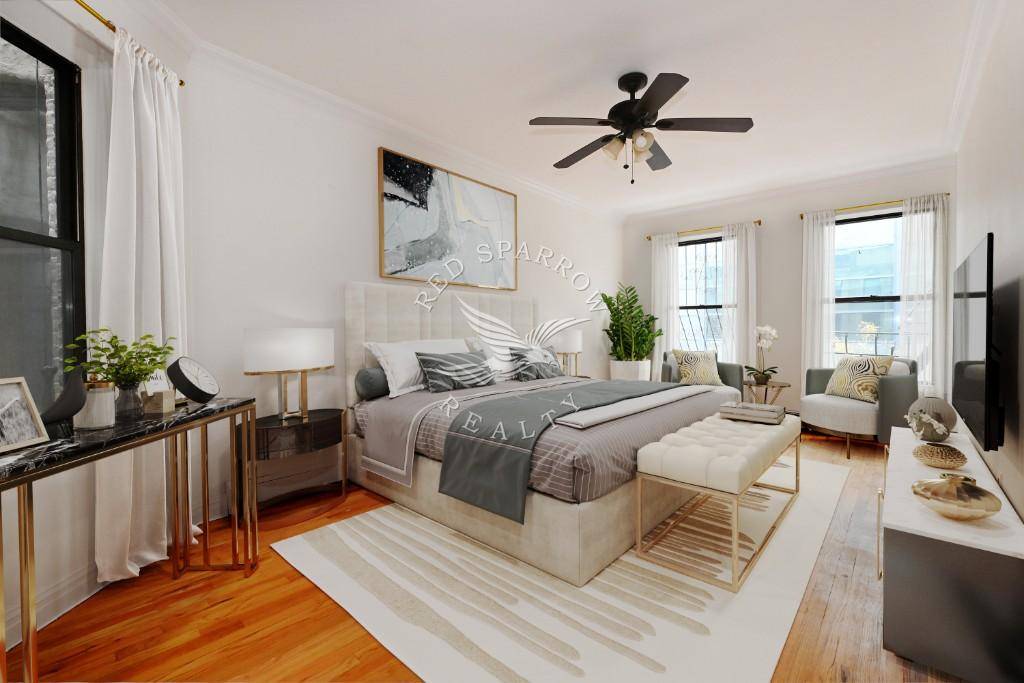 Actual photos ! Welcome to your tranquil retreat in this spacious, south facing condo on a quiet, tree lined street at the edge of the Upper East Side, between Park ...