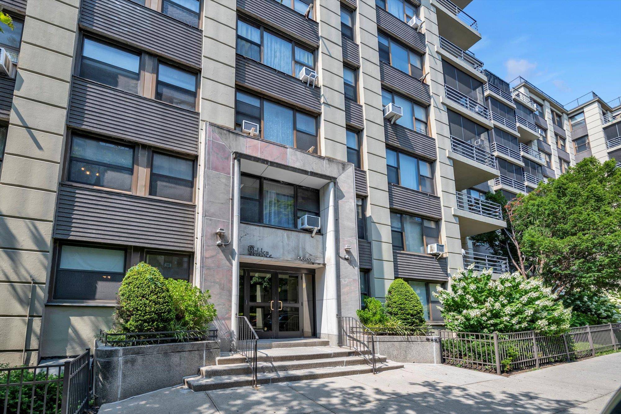 Discover this well maintained and spacious 2 bedroom apartment located in the Walden Terrace complex.