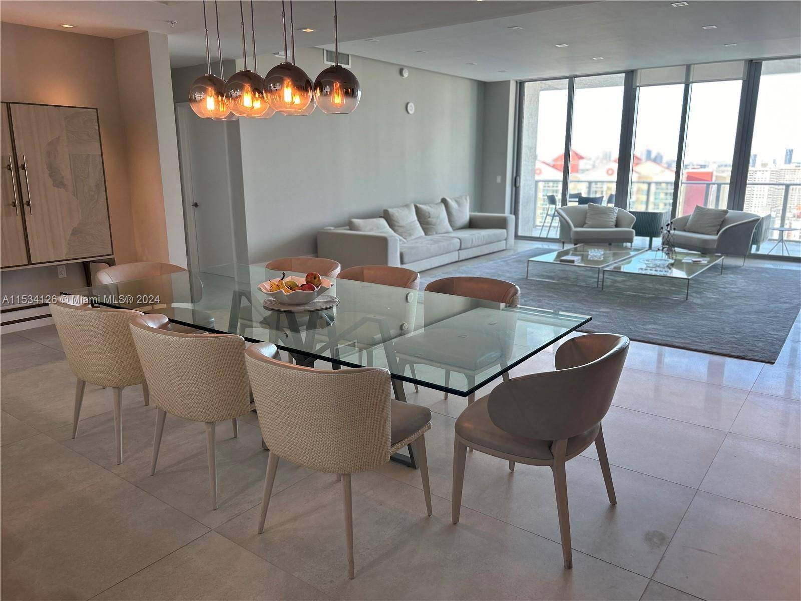 Outstanding Furnished unit in Sunny Isles, close to the beach with 5 stars amenities.
