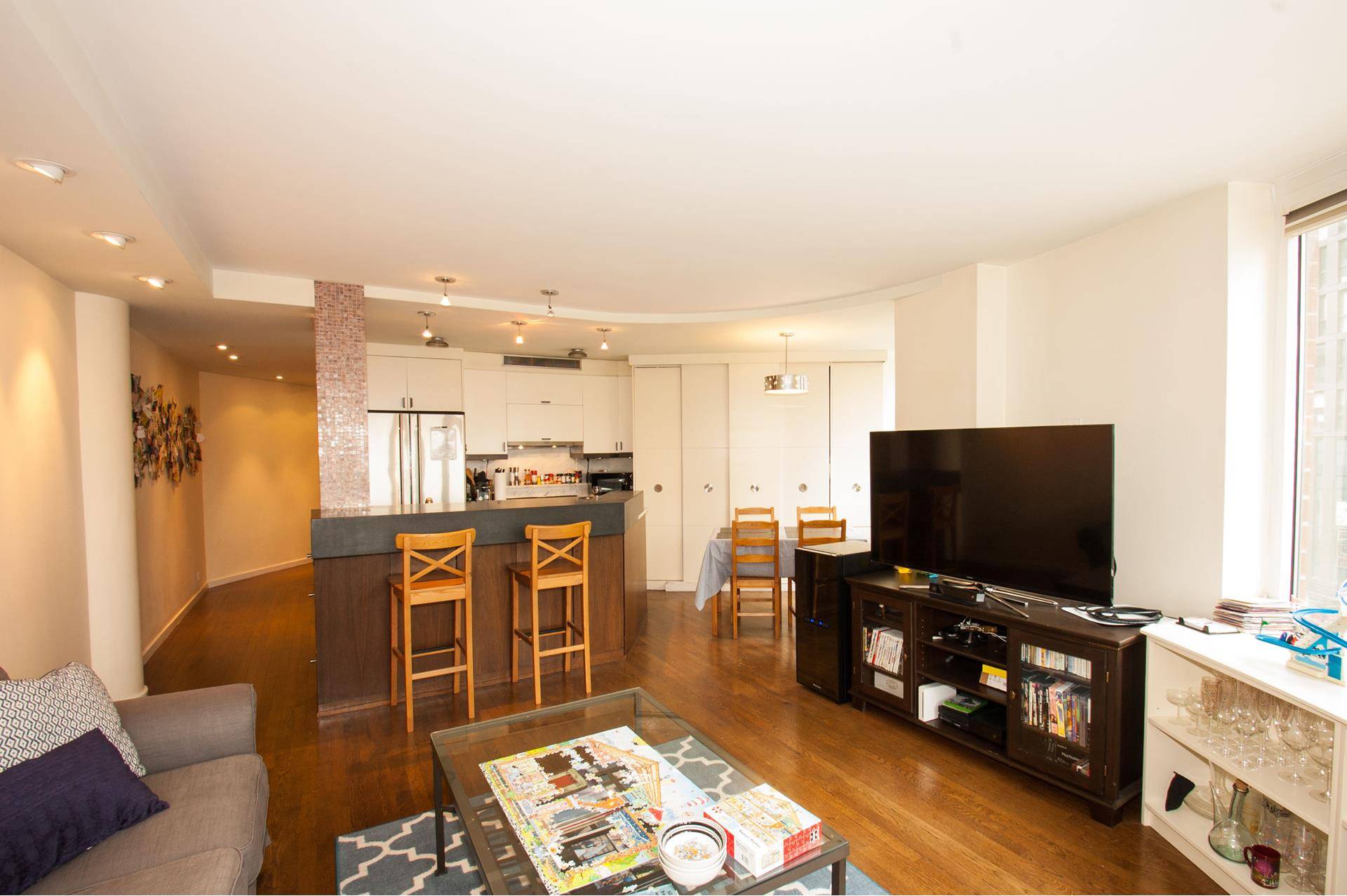 AVAILABLE May UNFURNISHED Beautifully renovated, very large 850 sq.