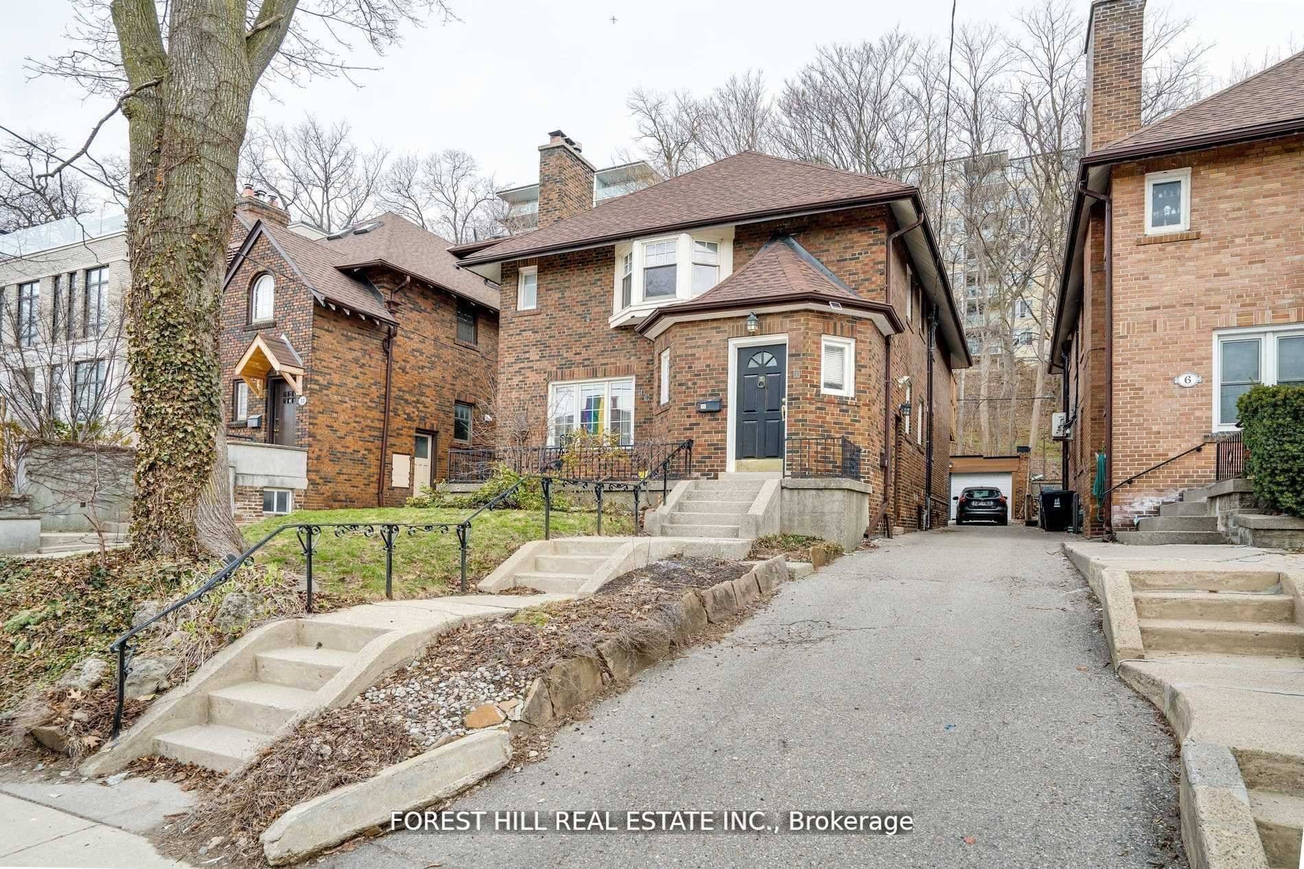 Fully Furnished Little Gem In The Heart Of South Hill Rathnelly Neighbourhood.