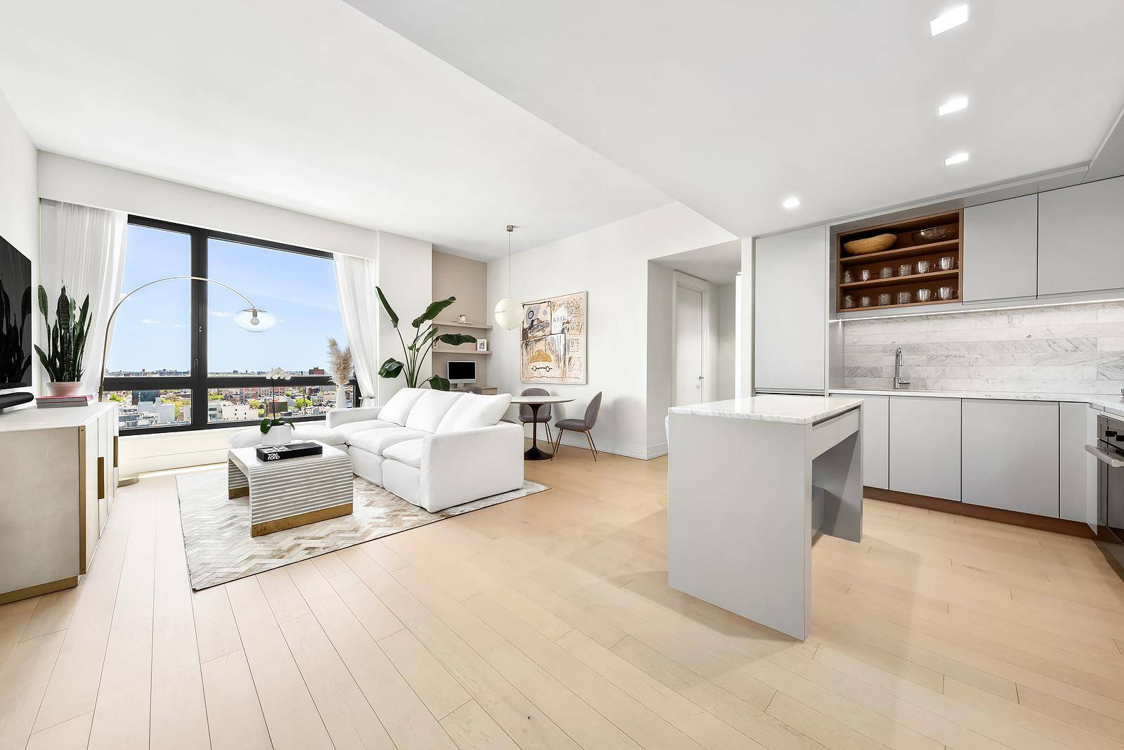 Introducing a sophisticated urban oasis in Brooklyn This generously sized, high floor, 2 bedroom, 2 Bathroom Condominium offers unobstructed views of Brooklyn, Queens and Long Island.