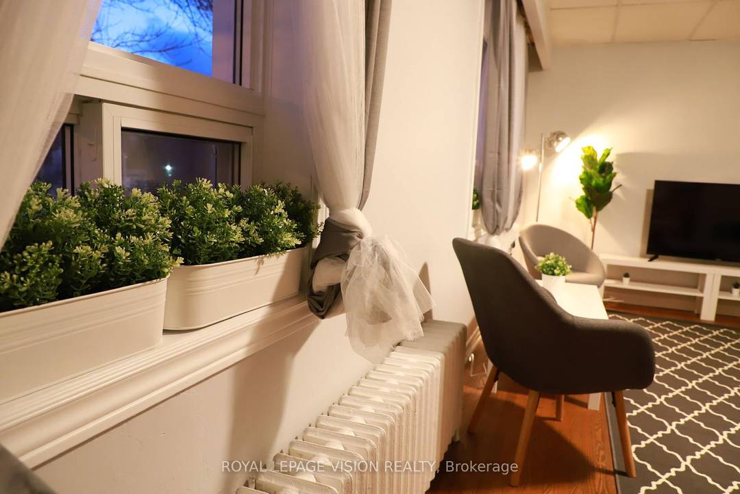 Welcome to unbeatable East York living at 1242 Danforth Avenue.