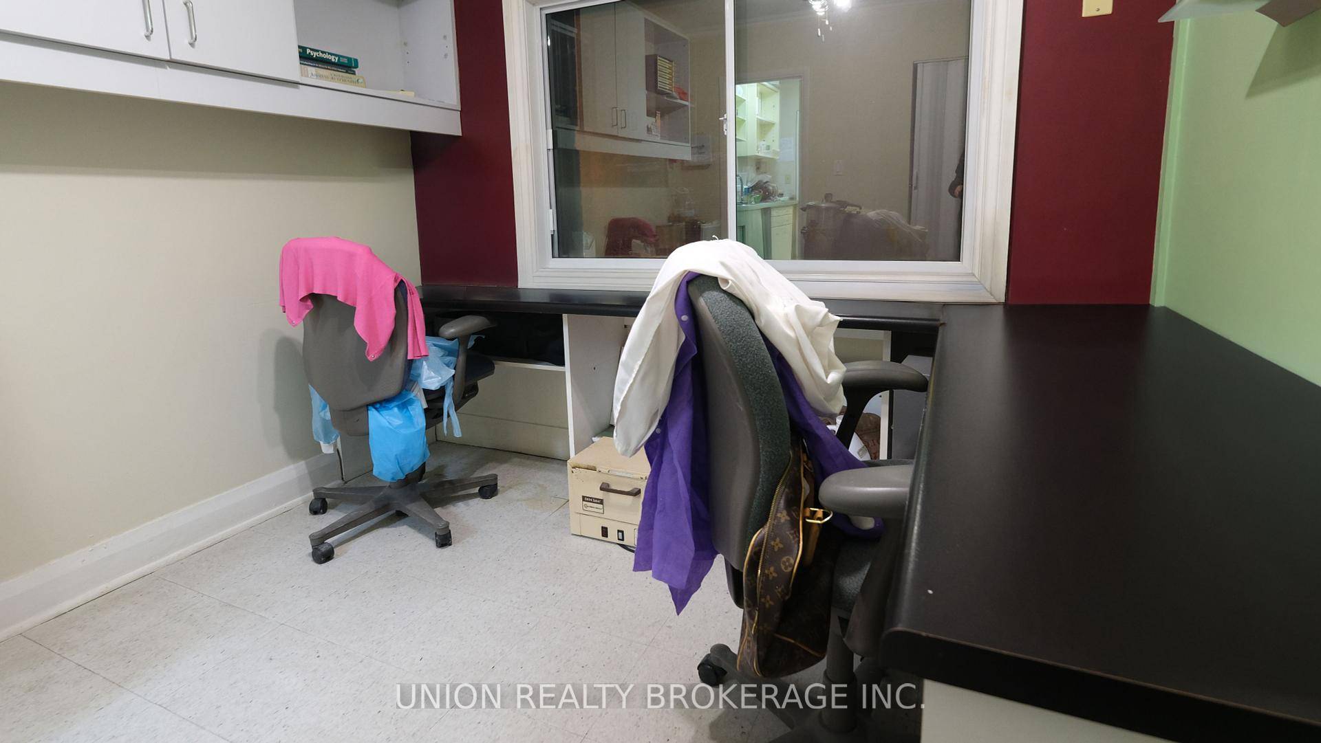 Position your business for success in this premium corner unit, located in one of the city's most sought after neighborhoods.
