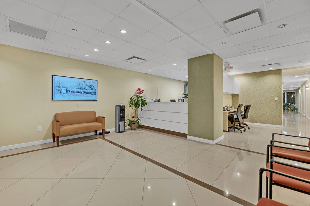 Large renovated office space for rent with over 10 exam rooms.