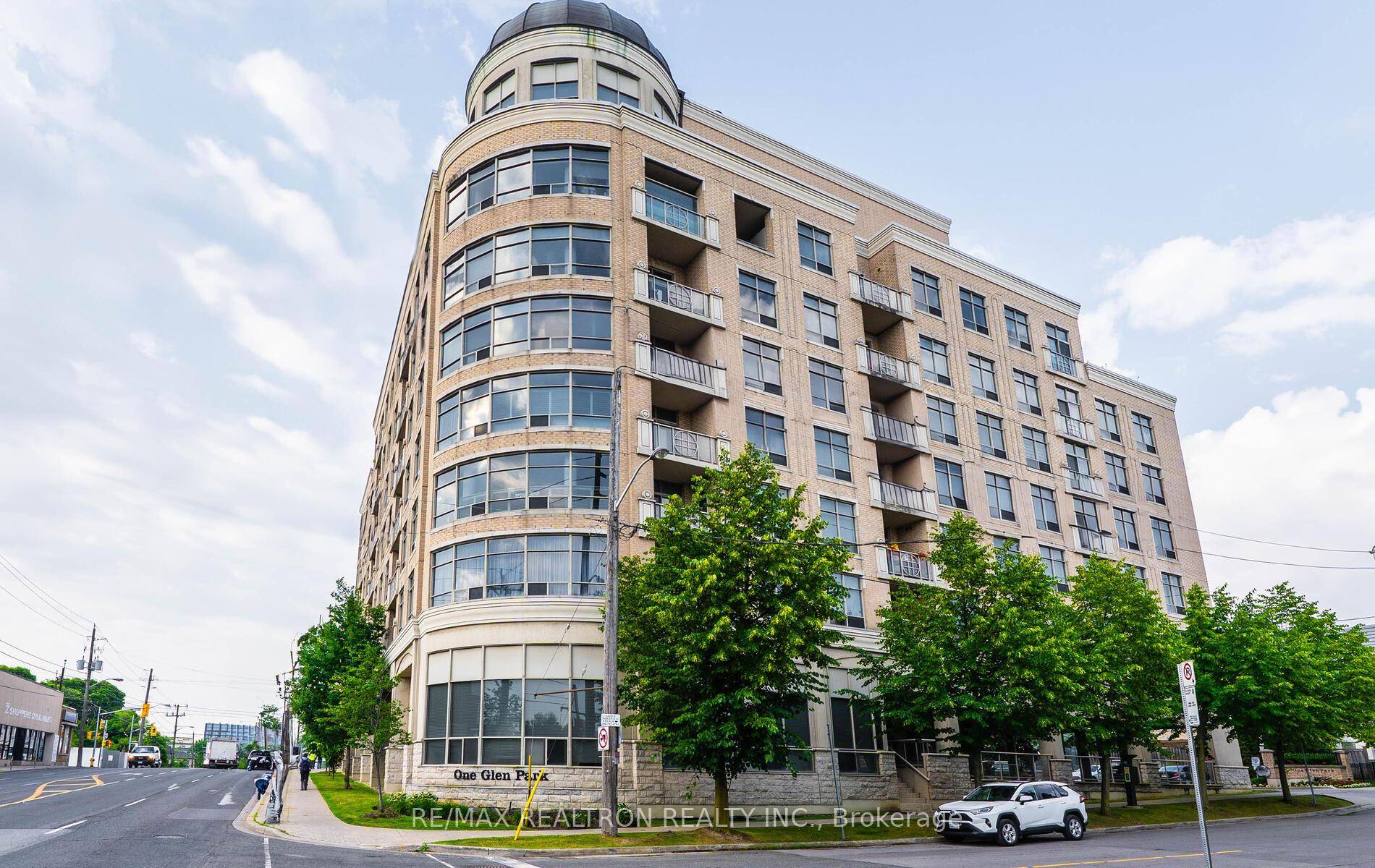 Welcome to One Glen Park A Highly Desired Building and Sought After Address Rarely Available Boutique Luxury Living Condo Building At A Very Affordable Price !