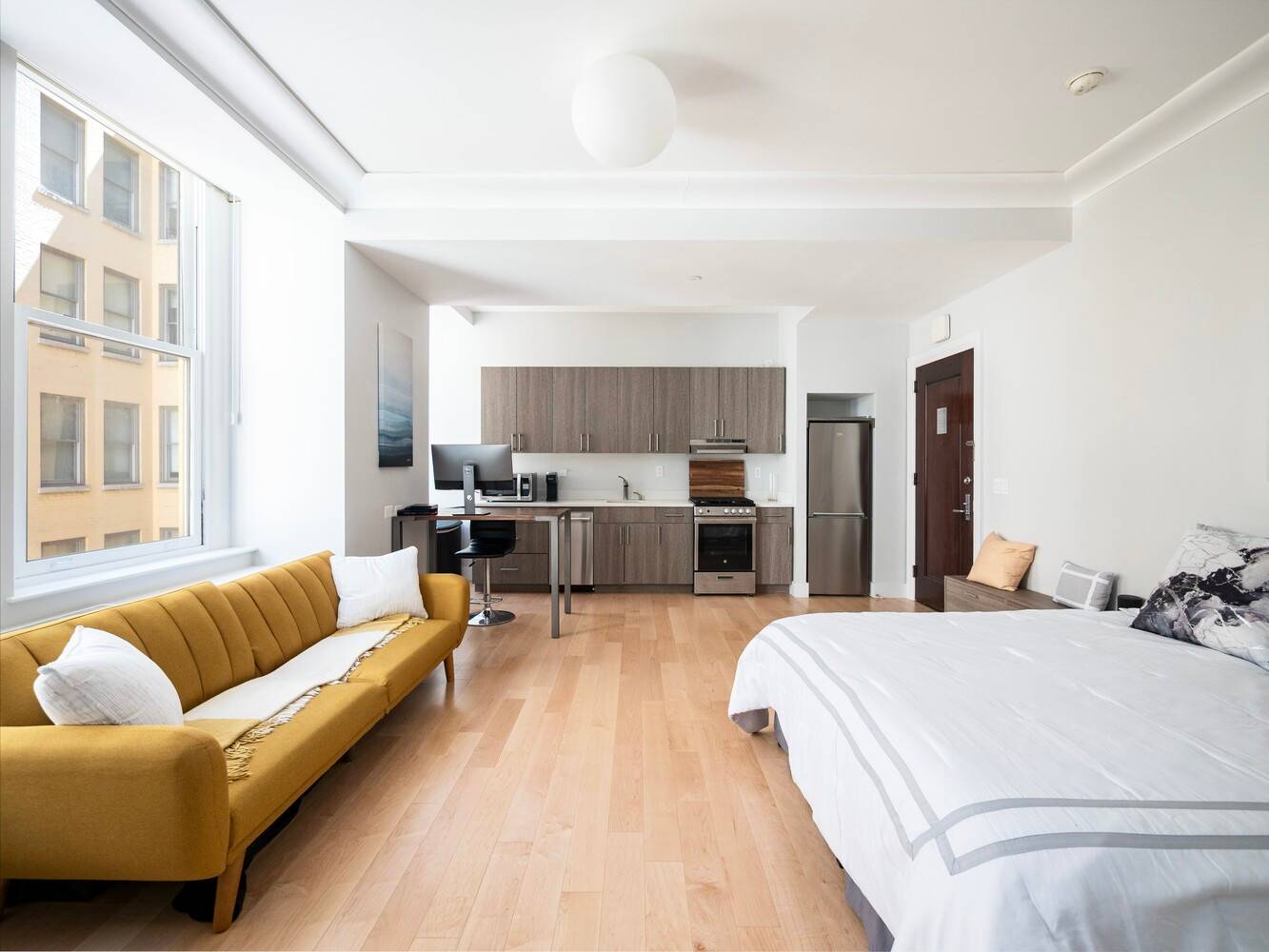 Welcome to Unit 713 at the prestigious Residences at 55 Wall Street a beautifully appointed studio located in one of Manhattan's most historically significant and investment friendly buildings.