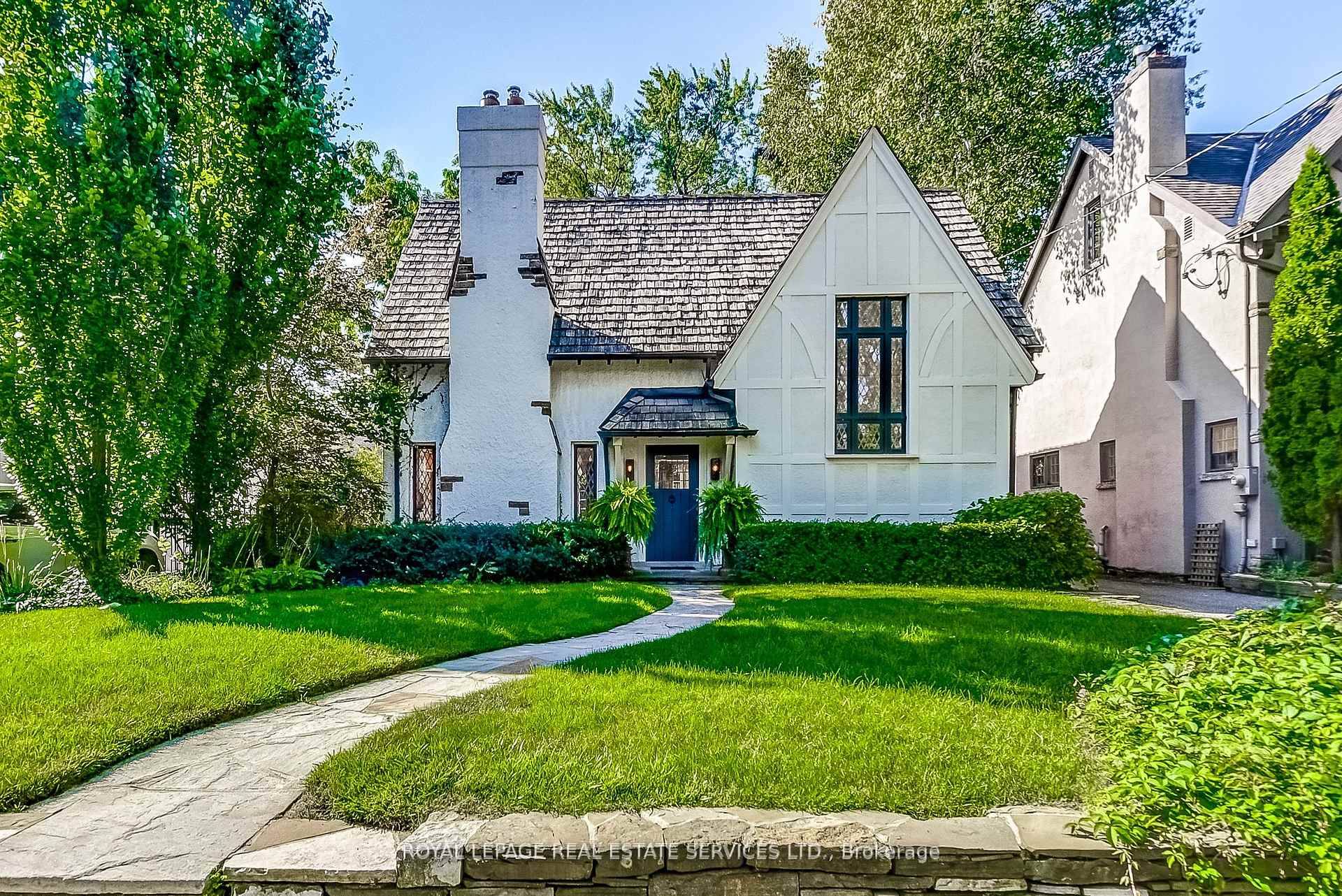 Often admired, iconic Home Smith cottage on now rarely available 50 ft frontage, south exposure and XLarge saltwater pool surrounded by gorgeous greenery for max privacy !
