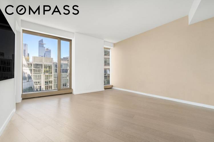 Residence West 9D is being offered with a tenant currently in place, presenting an opportunity to acquire a highly upgraded condominium with immediate income at One High Line.