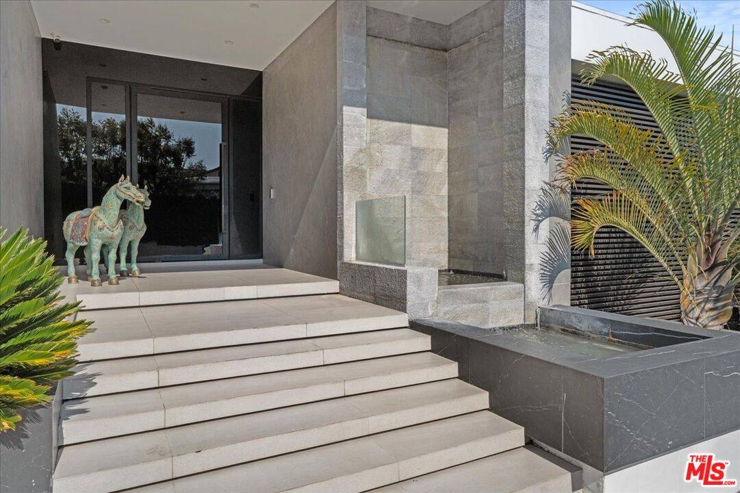2284 Hercules Dr 5BR Hollywood Hills East La