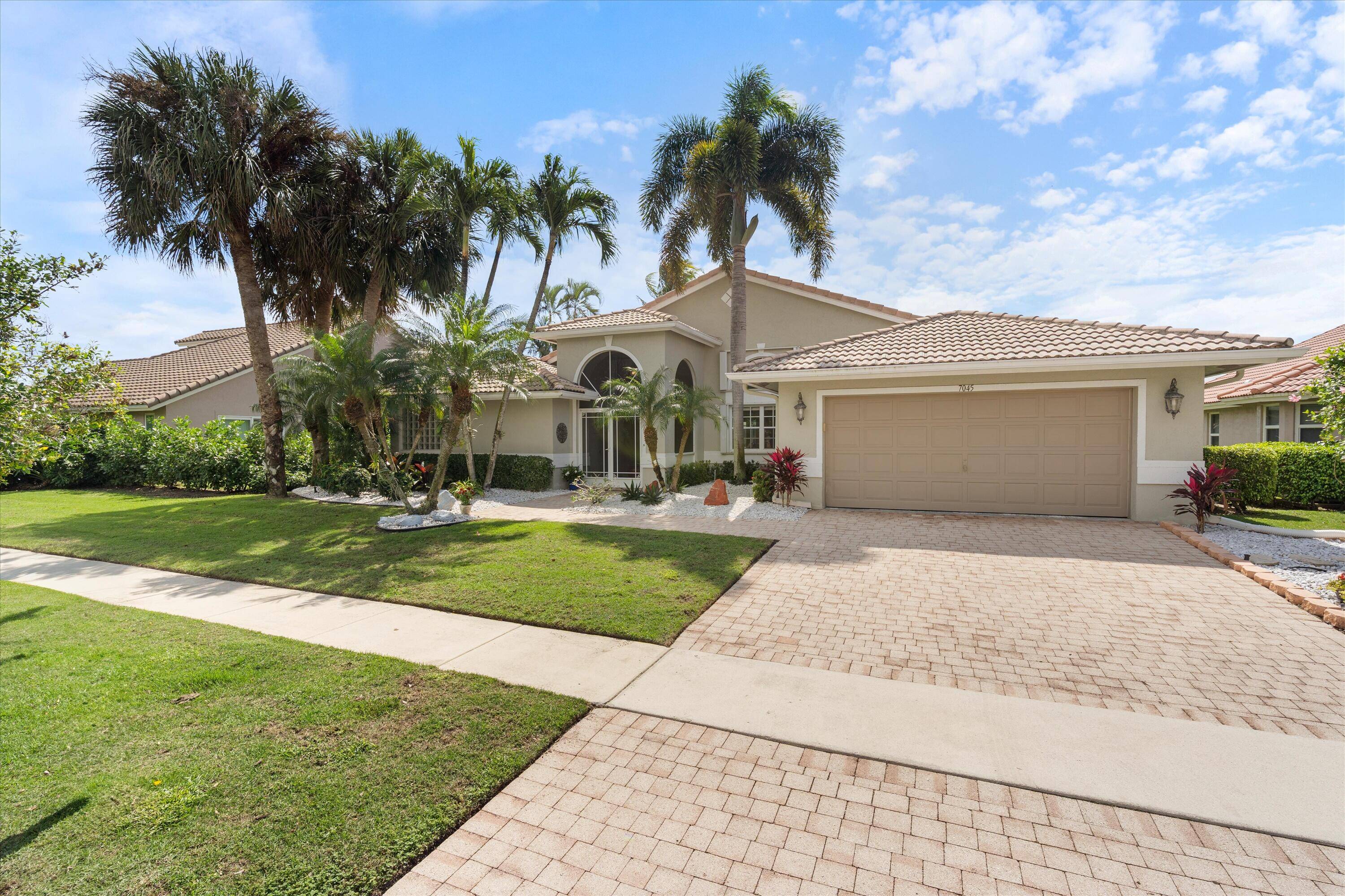 This stunning 3 bedroom 3 bathroom home offers breathtaking long lake views, creating a serene and picturesque backdrop for everyday living, this home is designed for both comfort and style, ...