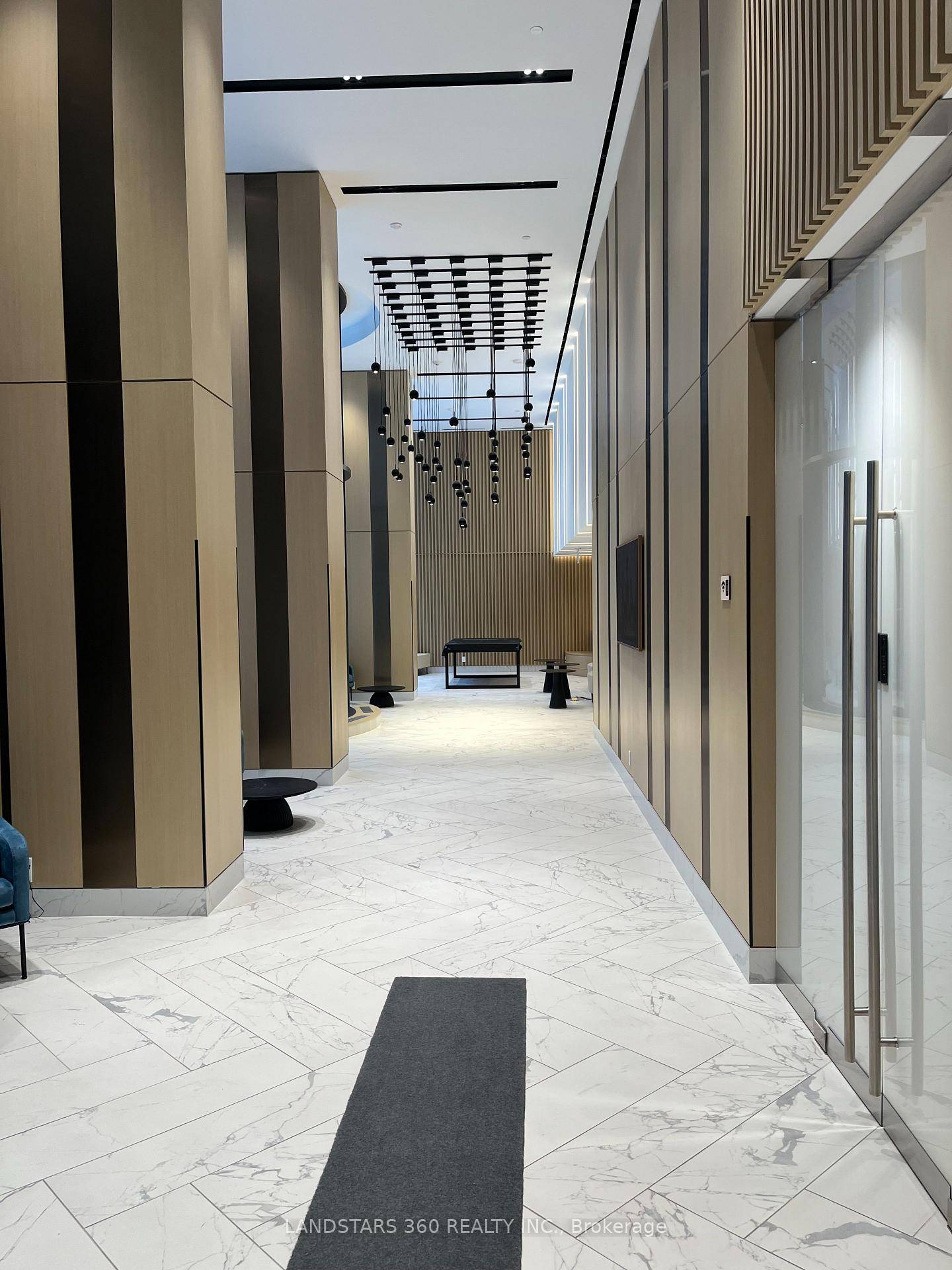newer high tech building located in the heart of downtown and just steps to Toronto's tech hub !