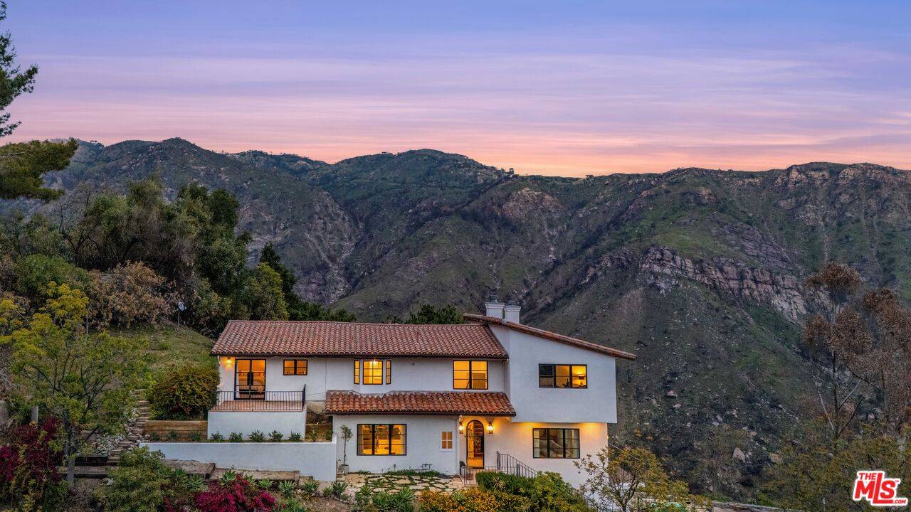 2382   Live Oak Meadows Rd 4BR Malibu La