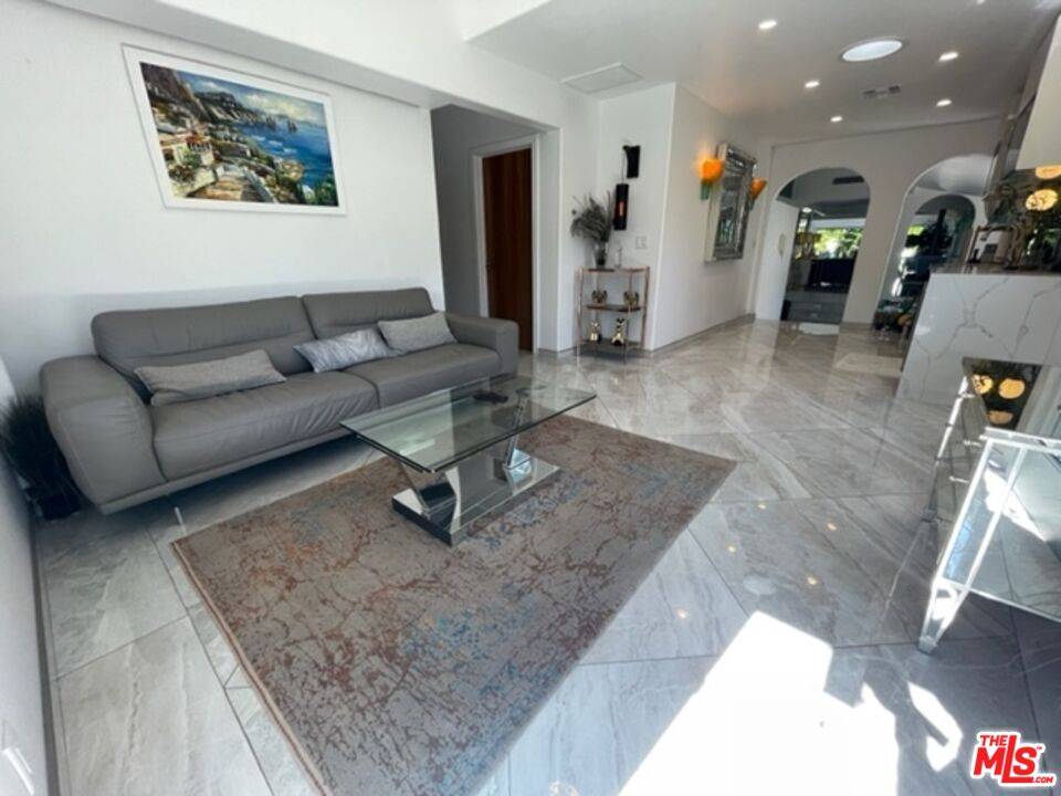 425   Sunridge St 3.0 LA