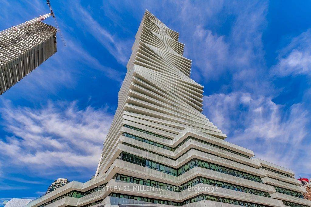 Welcome to this fantastic 884 square foot per MPAC 2 bedroom den split bedroom layout with two full bathrooms, and a wrap around balcony with stunning southeast clear views of ...