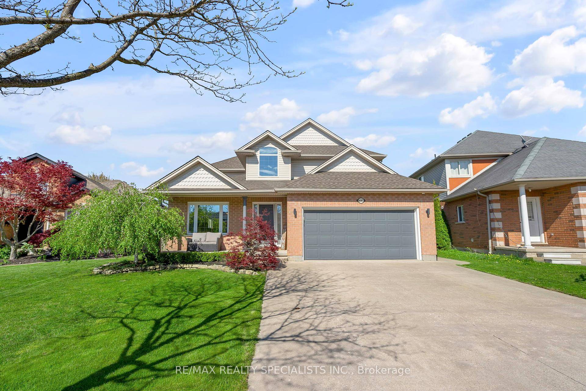 Stunning Detached Home with Designer Finishes, In Ground Pool amp ; In Law Suite !