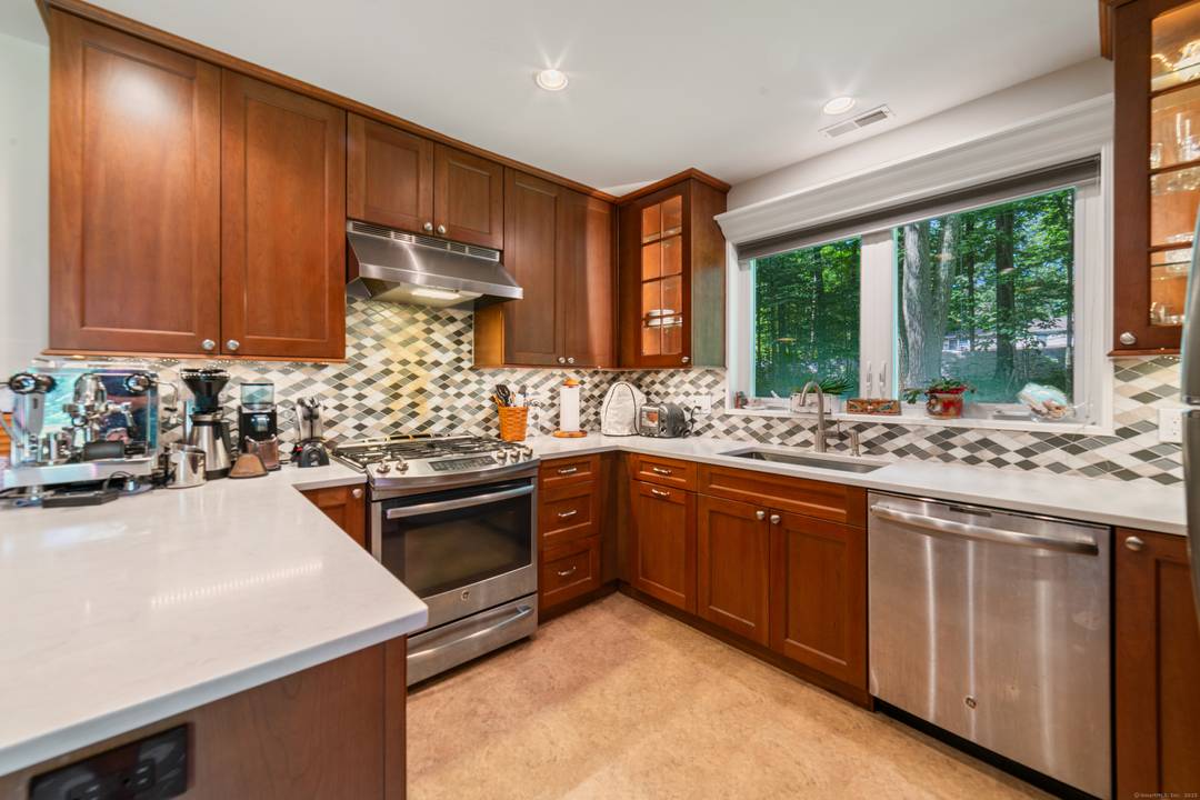 Discover a distinctive property in Southbury, Connecticut, offering a blend of main house living and the added benefit of an Accessory Dwelling Unit ADU.