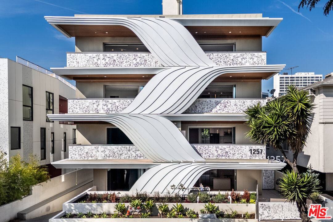 1257 N Sweetzer Ave 1BR Sunset Strip La