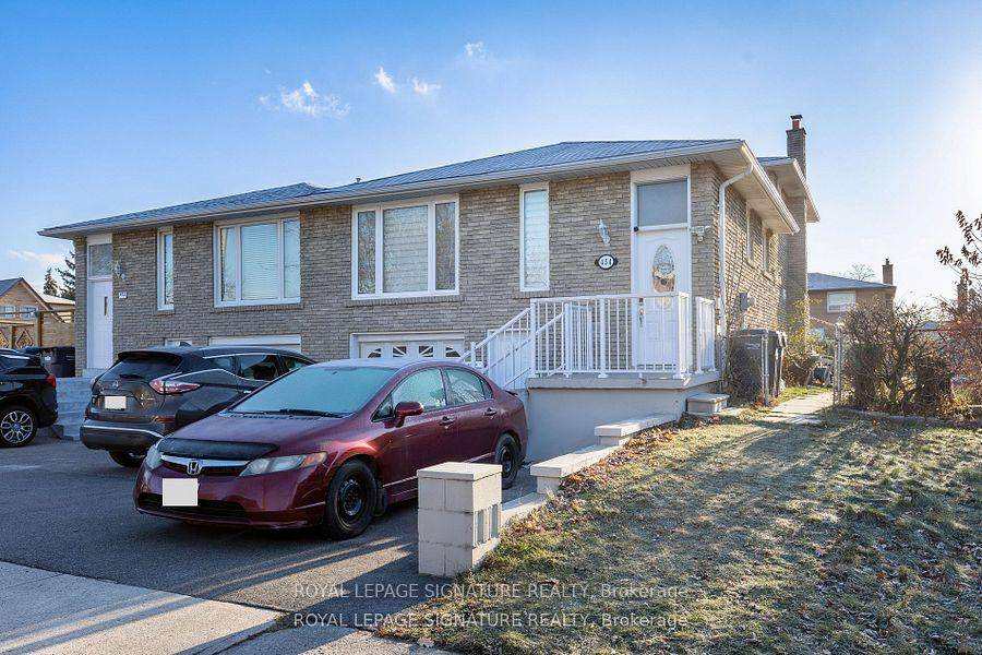 Prime Location ! Nestled in a quiet, family friendly neighborhood near Hurontario, this home is zoned for the highly rated Port Credit school.
