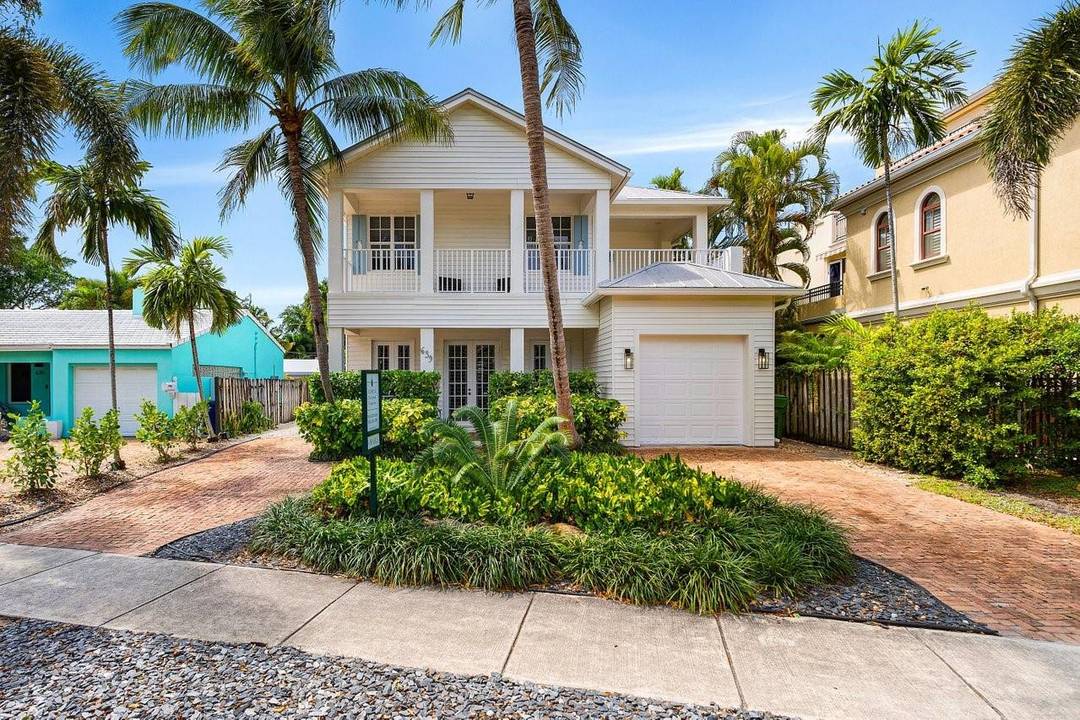 Beautiful custom built Key West style home in prime Victoria Park location.