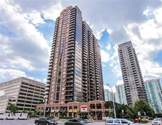 Amazing location ! Bright and Spacious One Bedroom Unit In High Demand Area.