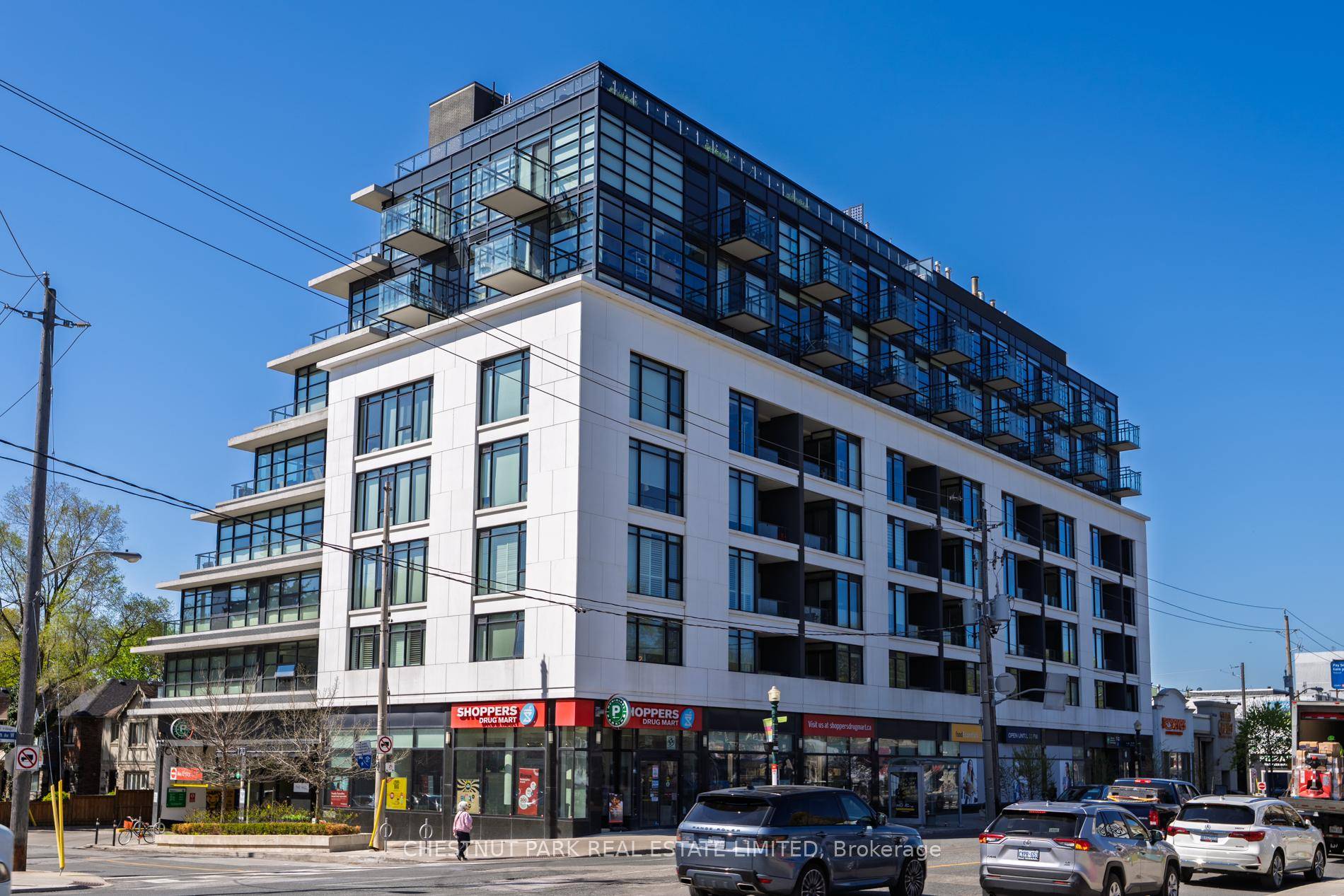Making it an even easier step into the world of real estate, this beautifully renovated bachelor suite is perfectly appointed with furnishings included !