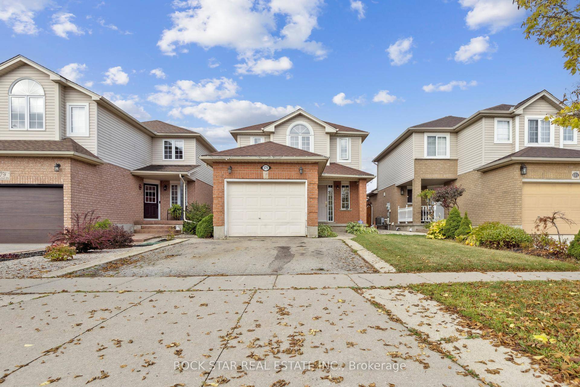 Welcome to this Franklin Pond home offering three spacious bedrooms and three bathrooms.