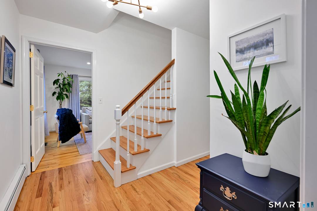 Welcome to this beautifully updated Whitney Farms colonial.