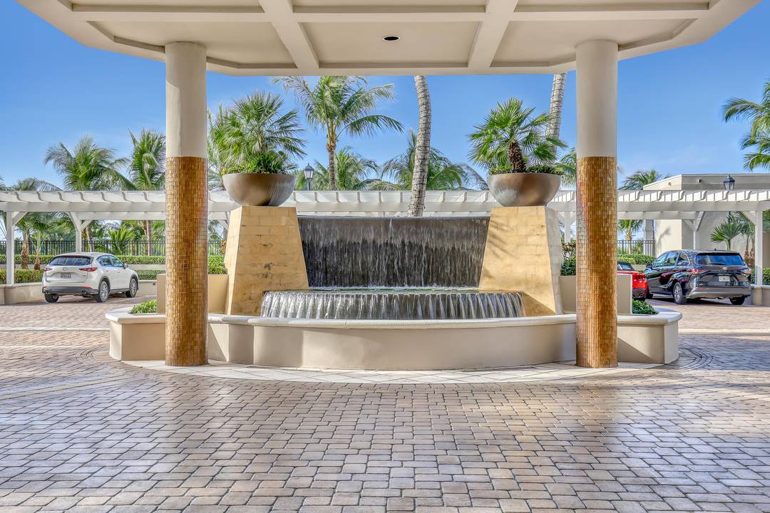 FEES DETERMINED BY LENGTH OF LEASE.