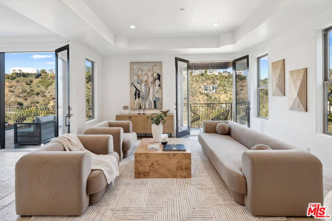 8031   Floral Ave 4BR Hollywood Hills East La
