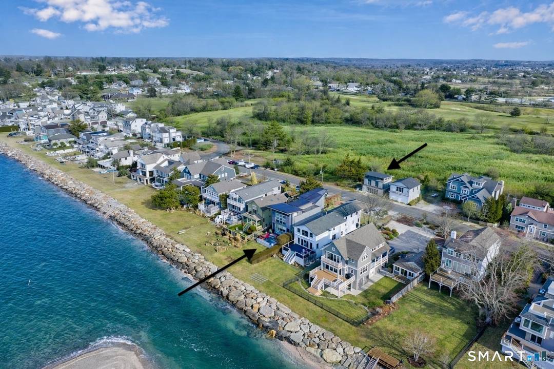 Waterfront summer living !